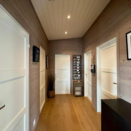 度假居 Modern With Panoramic Views