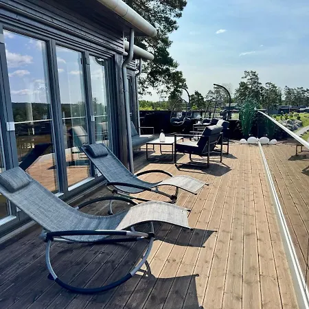Modern With Panoramic Views 波什格伦