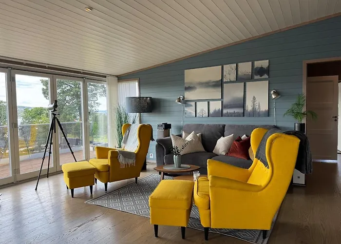 Modern With Panoramic Views